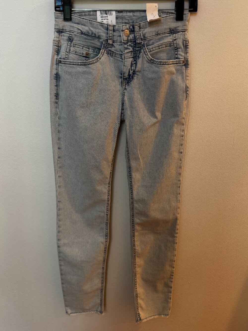NWT MAC Jeans Rich Slim Cropped Fringe Lightweight Denim Jeans